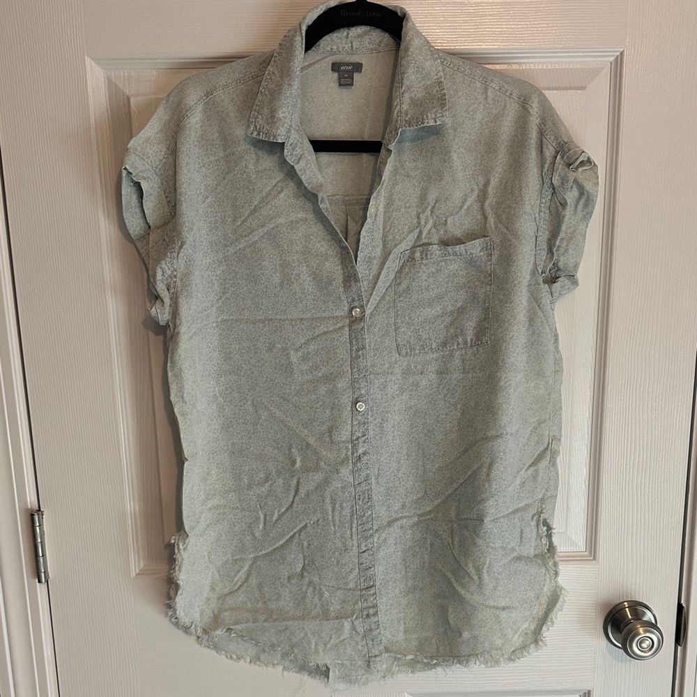 Aerie Floral Chambray style Button Down Shirt